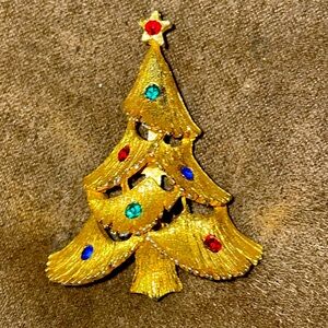 Vintage Christmas Tree Pin Brooch Gold Tone & Colored Rhinestone